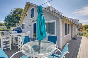 Charming Scituate Home w/ Deck - Walk to Beaches!