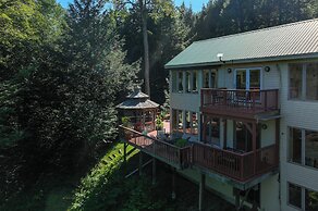 Charming Thornton Escape w/ Sauna + Gazebo!