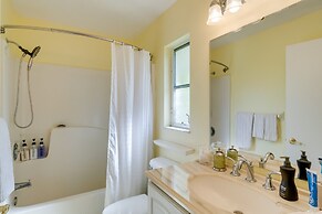 Tranquil Venice Escape w/ Private Backyard Oasis!