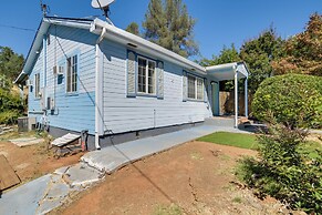 Fenced Yard & Grill: Orville Cottage Near Trails!