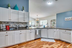 Cape Coral Vacation Rental: Close to Golf Courses!