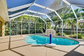 Cape Coral Vacation Rental: Close to Golf Courses!