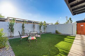 ~ 4 Mi to Old Town Scottsdale: Tempe Duplex