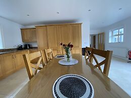 Rostrevor Valley Holiday Park- En-suite Rooms with Hot tub and Private