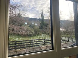 Rostrevor Valley Holiday Park- En-suite Rooms with Hot tub and Private