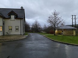 Rostrevor Valley Holiday Park- En-suite Rooms with Hot tub and Private