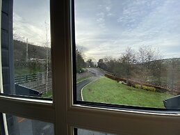 Rostrevor Valley Holiday Park- En-suite Rooms with Hot tub and Private