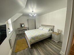 Rostrevor Valley Holiday Park- En-suite Rooms with Hot tub and Private