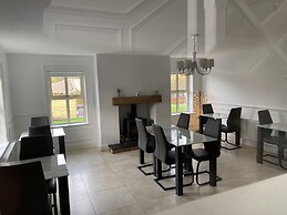 Rostrevor Valley Holiday Park- En-suite Rooms with Hot tub and Private