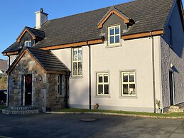 Rostrevor Valley Holiday Park- En-suite Rooms with Hot tub and Private