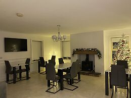 Rostrevor Valley Holiday Park- En-suite Rooms with Hot tub and Private