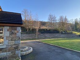 Rostrevor Valley Holiday Park- En-suite Rooms with Hot tub and Private