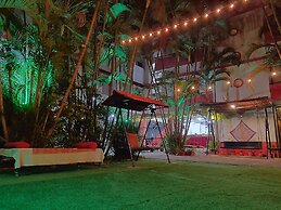 Girivihar Holiday club - Pure Veg