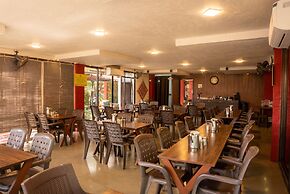 Girivihar Holiday club - Pure Veg