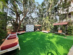 Girivihar Holiday club - Pure Veg