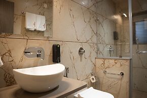 Girivihar Holiday club - Pure Veg