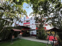 Girivihar Holiday club - Pure Veg