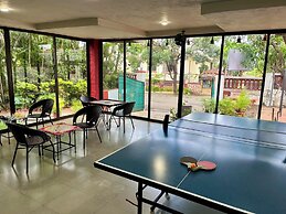 Girivihar Holiday club - Pure Veg