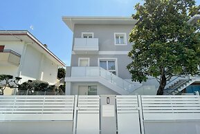 Arcioun Suite Apartment Via Bellaria