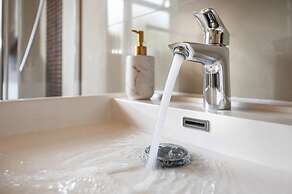 Stunning 2-bed Apartment in Windsor - Free Parking