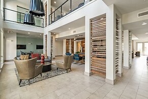 Location! Location! Cozy & Luxe 1 Bedroom Apts by Redawning