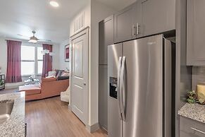 Location! Location! Cozy & Luxe 1 Bedroom Apts by Redawning