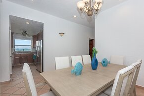 Pineapple Villa 142 2 Bedroom Condo by RedAwning
