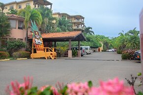 Pineapple Villa 142 2 Bedroom Condo by RedAwning