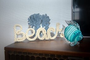 Pineapple Villa 142 2 Bedroom Condo by RedAwning