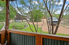 Outlaw Love 1 Bedroom Cabin by Redawning