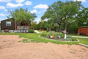 Outlaw Love 1 Bedroom Cabin by Redawning