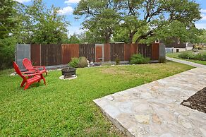 Outlaw Love 1 Bedroom Cabin by Redawning