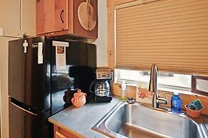 Outlaw Love 1 Bedroom Cabin by Redawning