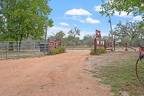 Outlaw Love 1 Bedroom Cabin by Redawning