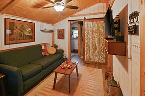 Outlaw Love 1 Bedroom Cabin by Redawning