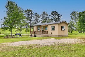 Near Parks & Lakes: Pet-friendly Winnie Cottage