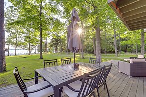 Scenic Cottage w/ Private Dock on Torch Lake
