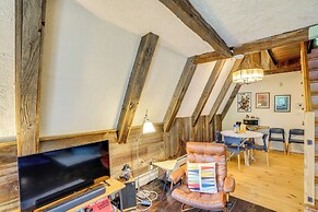 A-frame Cabin w/ Furnished Deck in Becket!