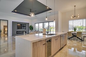 Pool & Outdoor Kitchen: Waterfront Cape Coral Home