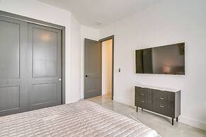 Pool & Outdoor Kitchen: Waterfront Cape Coral Home