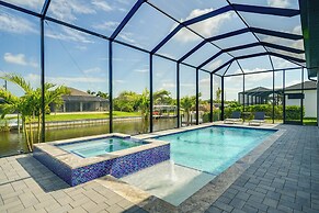 Pool & Outdoor Kitchen: Waterfront Cape Coral Home