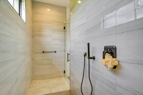 Pool & Outdoor Kitchen: Waterfront Cape Coral Home