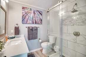 Bella Vista Vacation Rental Near Lake Access!