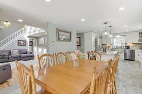 Searsport Paradise w/ Private Pool & Patio!