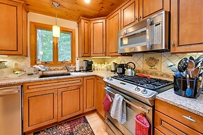 Spacious Tolland Home w/ Deck + Screened Porch!