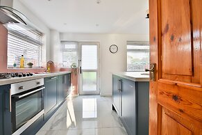 Spacious 3 Bedroom House in Barry