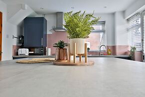 Spacious 3 Bedroom House in Barry