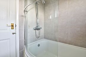 Spacious 3 Bedroom House in Barry