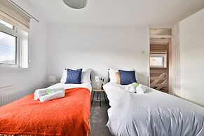 Spacious 3 Bedroom House in Barry