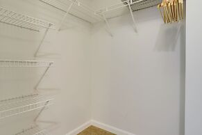 Fantastic Condo Ballston with gym